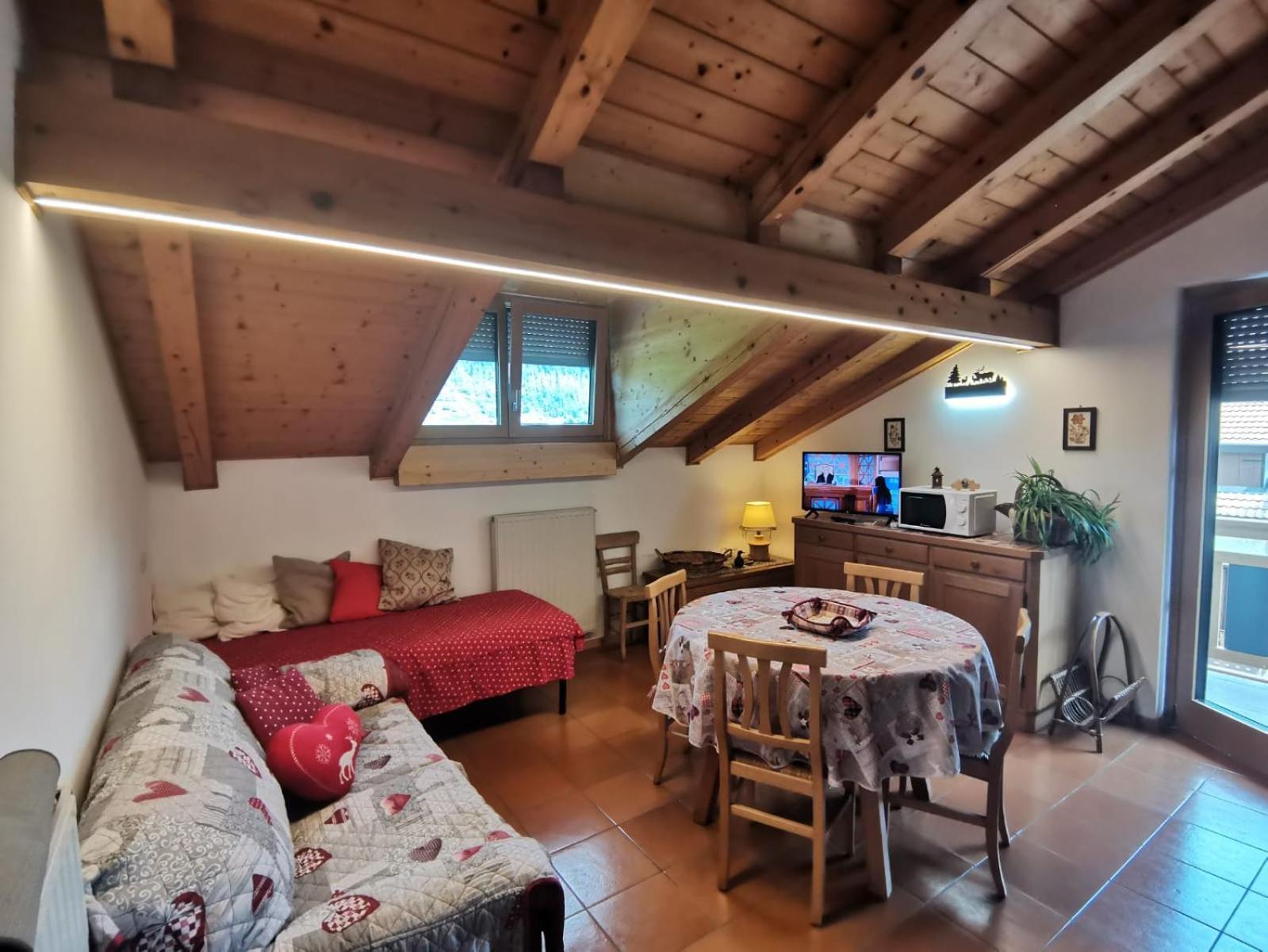 Апартаменты Mansarda A Carciato, Trilocale In Montagna Димаро Экстерьер фото